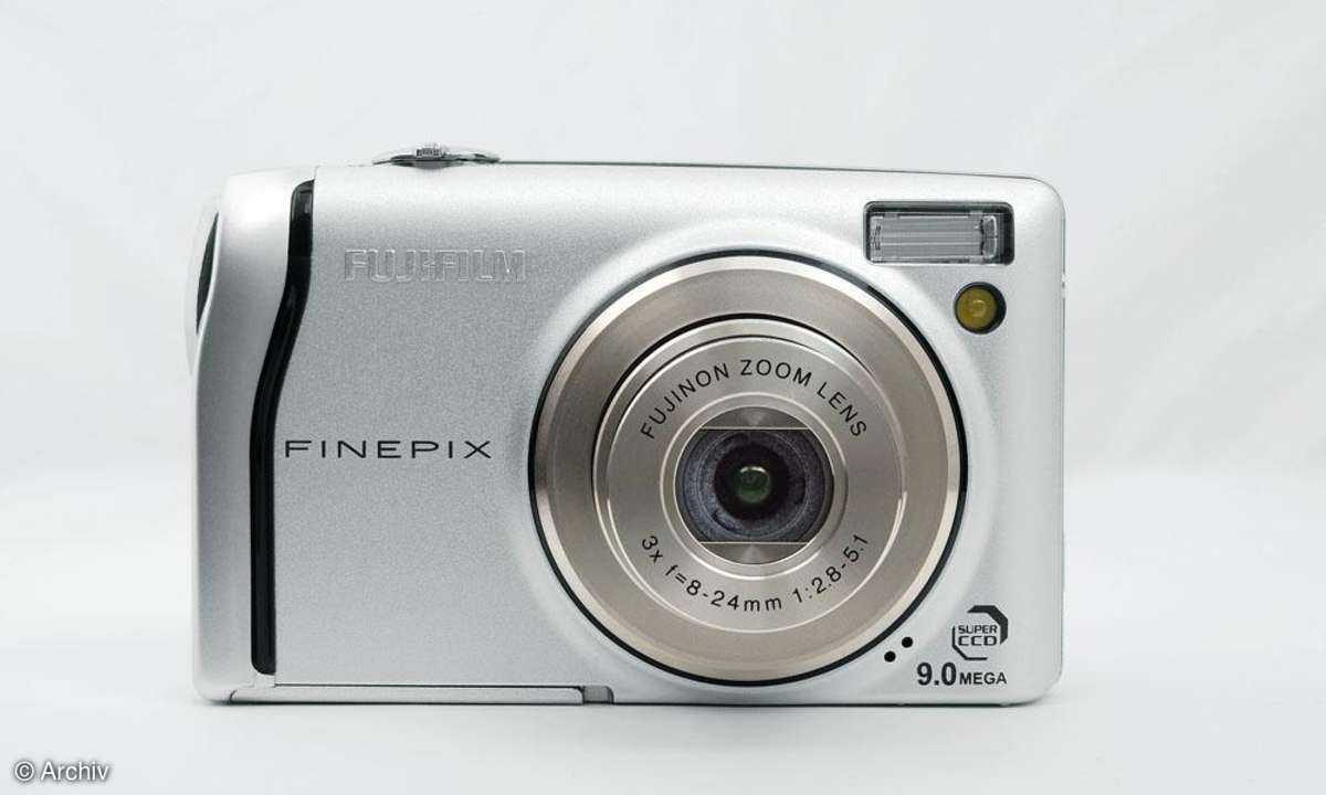 Fuji Finepix F47fd Vorderseite