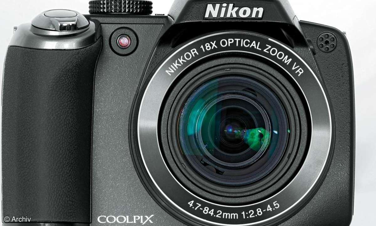 Nikon Coolpix P80 Front