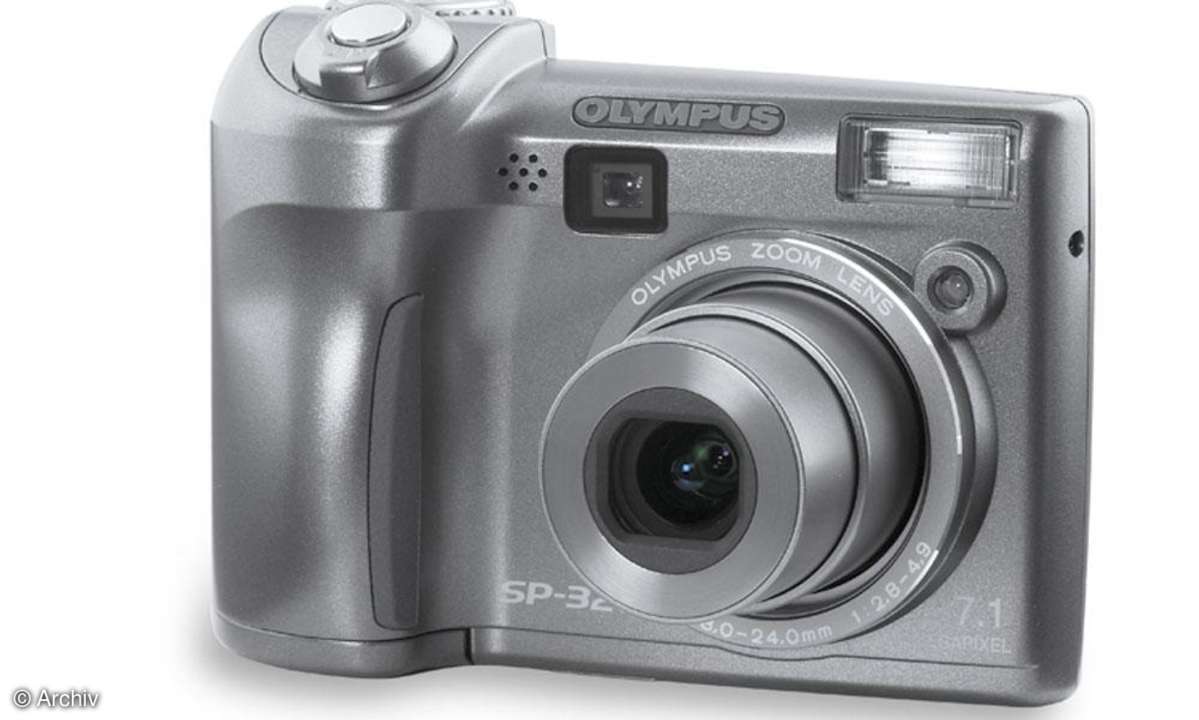 Olympus SP-320 Vorderseite