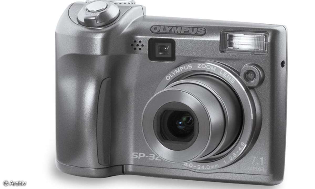 Olympus SP-320 Vorderseite