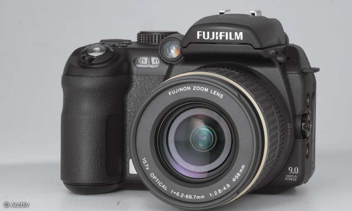 Fujifilm Finepix S9600 Vorderseite