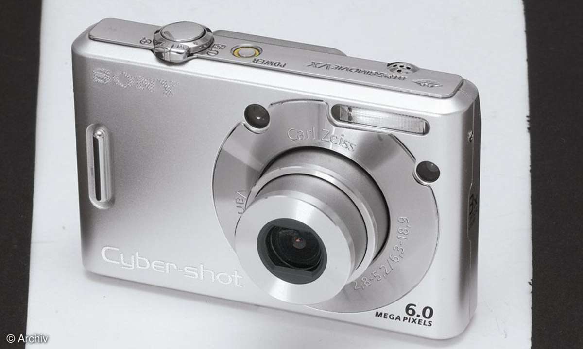 Sony Cybershot DSC-W30 Vorderansicht