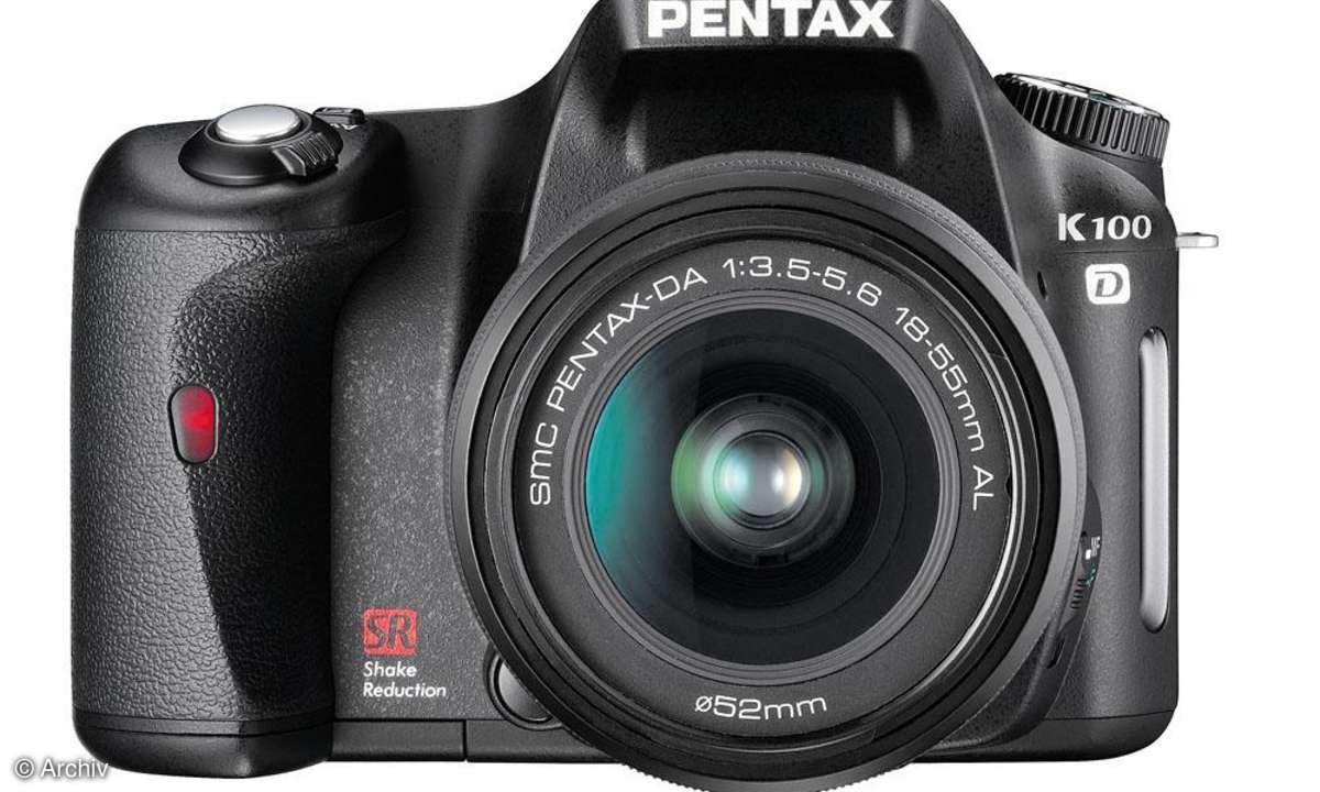 Pentax K100D Vorderansicht