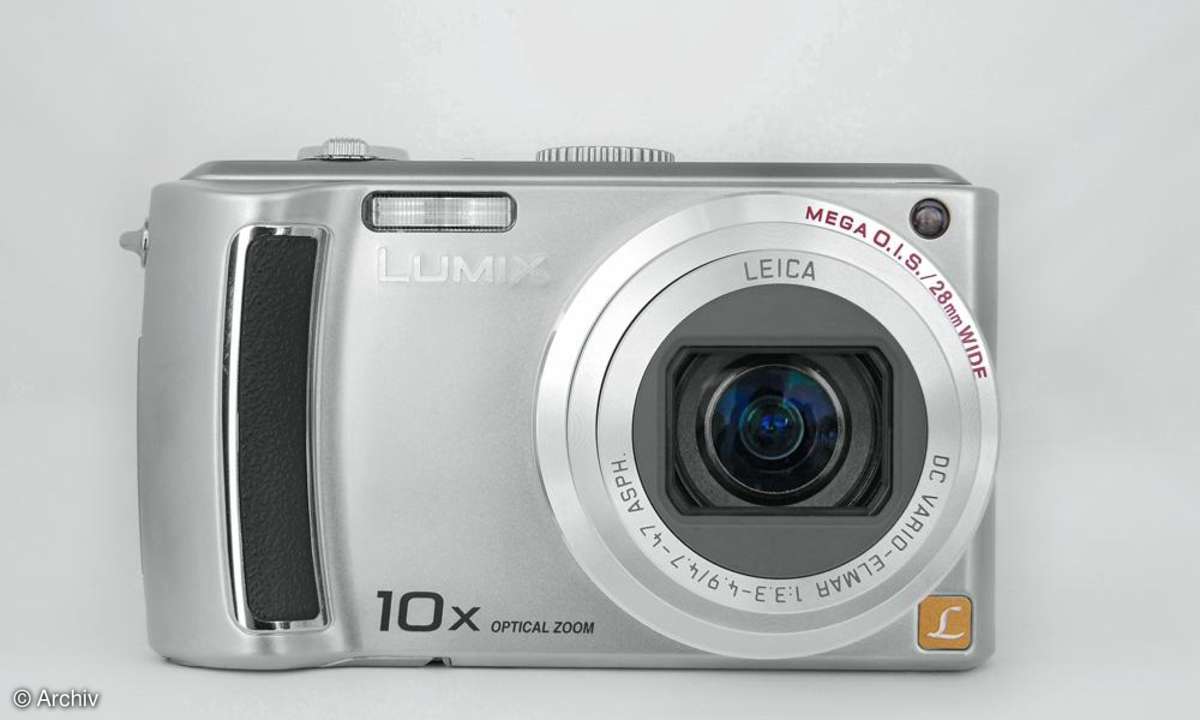 Panasonic Lumix DMC-TZ5 front