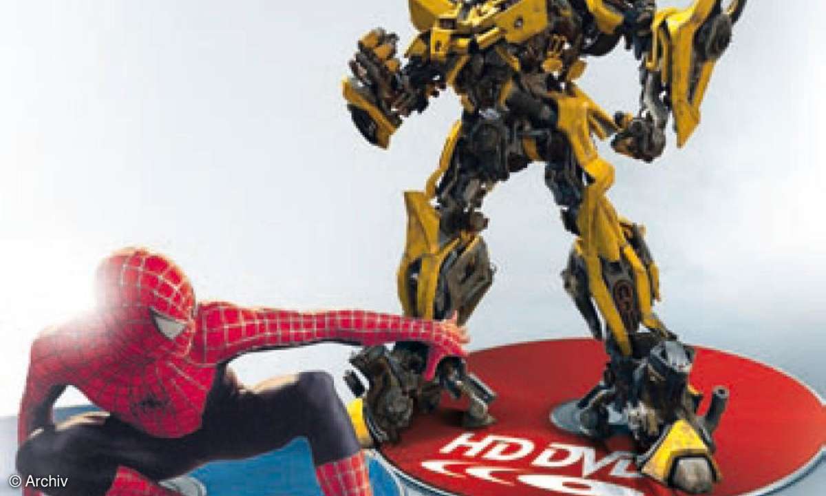 Kampf zwischen Spiderman und einem Transformer