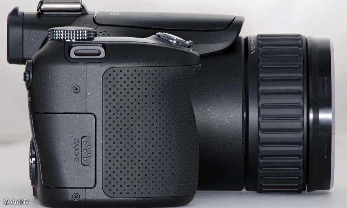 Casio Exilim Pro EX-F1 Seitenansicht/ Bedienelemente