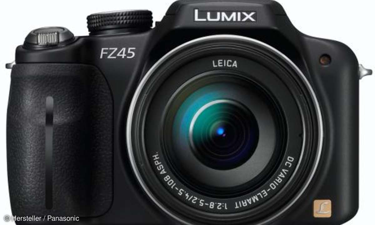 Panasonic Lumix DMC-FZ45 Frontansicht