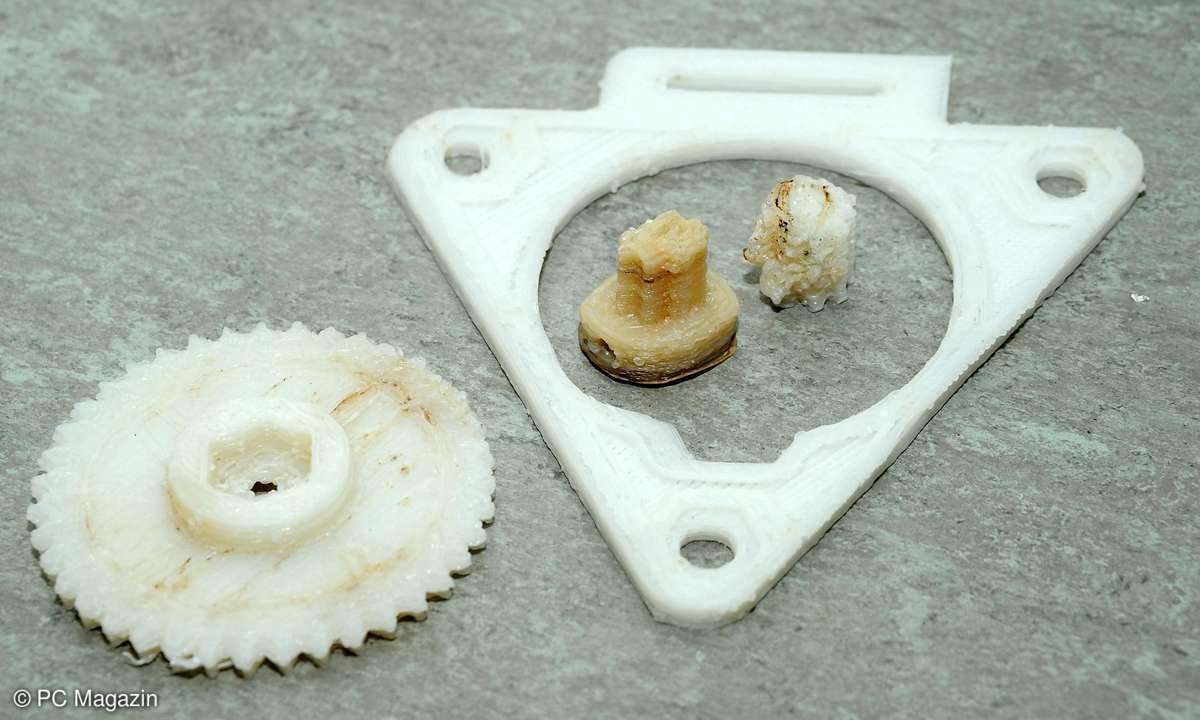 3D-Drucke des "RepRap Mendel" aus dem PC-Magazin-Labor