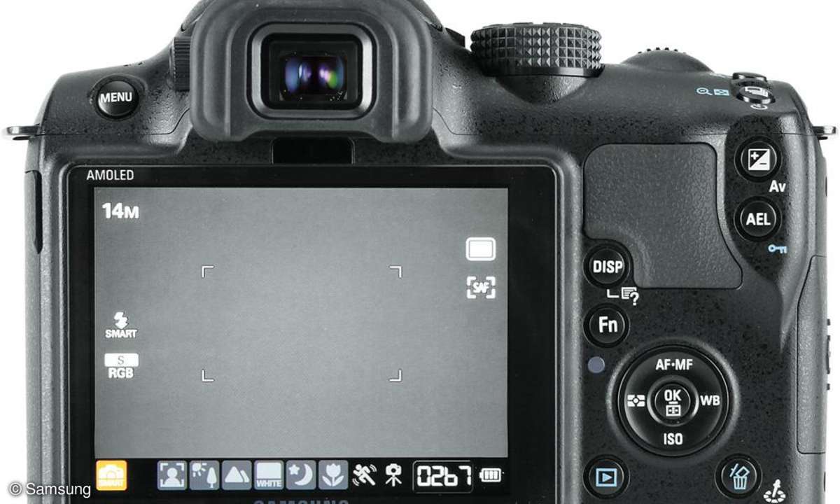 Samsung NX10