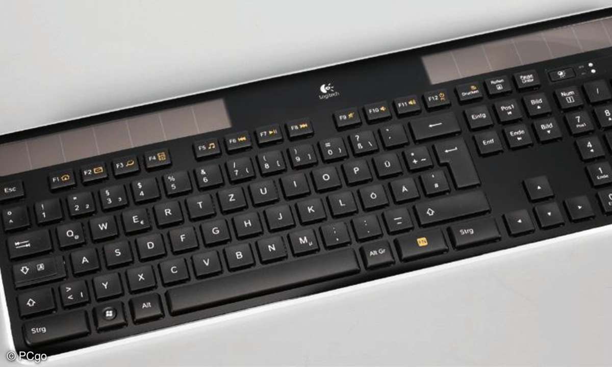 Logitech Wireless Solar Keyboard K750
