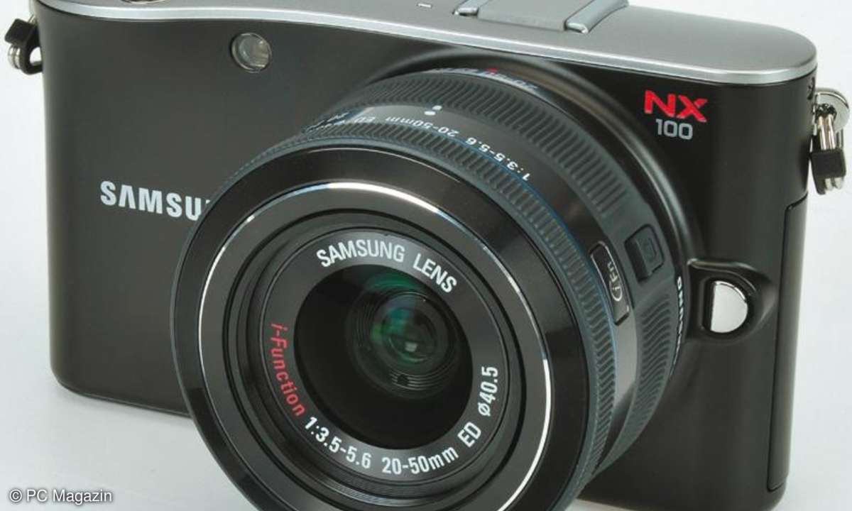 Samsung NX100 (mit 20-50mm Objektiv)