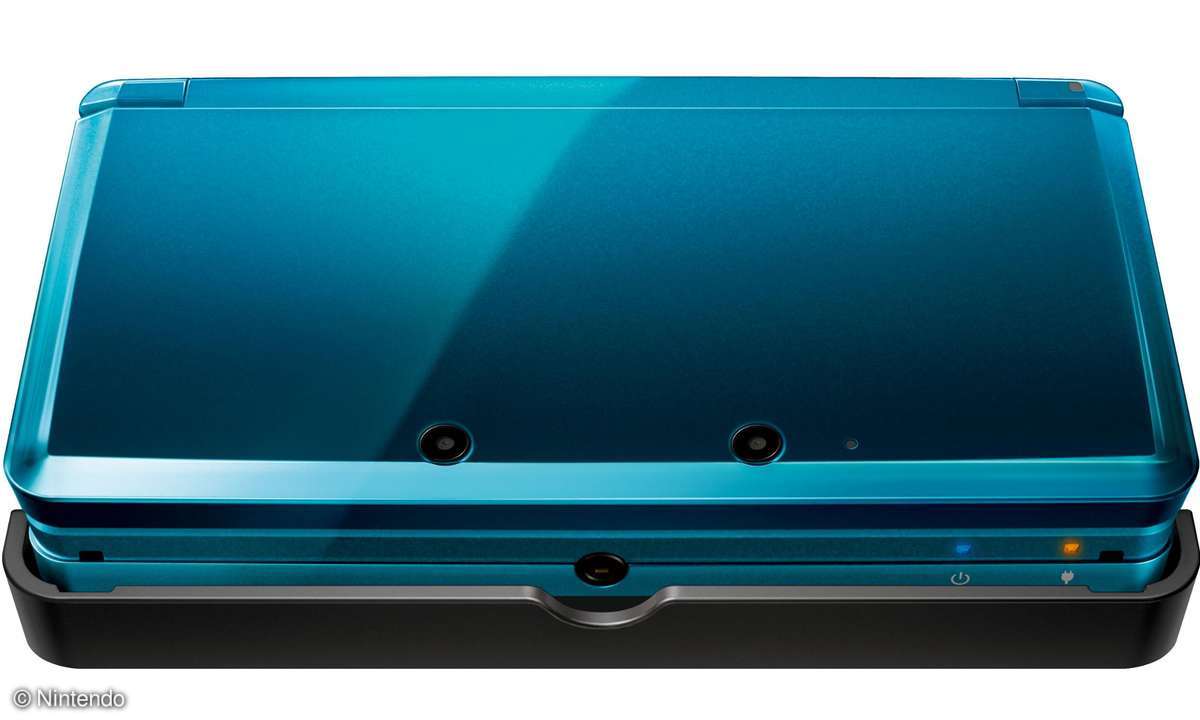 Nintendo 3DS mit Ladeschale
