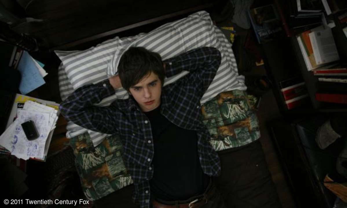Das Leben endet sowieso irgendwann: George (Freddie Highmore) strengt sich deshalb gar nicht erst an, aus seinem irgendetwas zu machen.