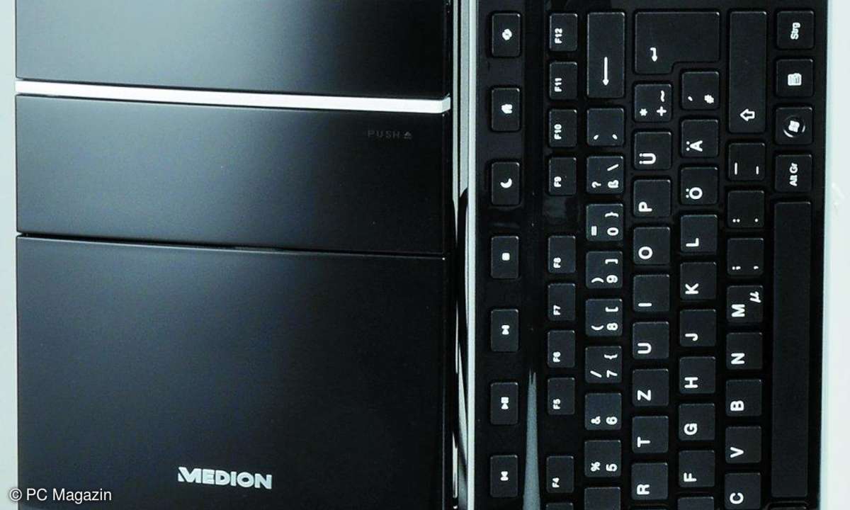 Medion Akoya P5330 D mit Maus und Tastatur