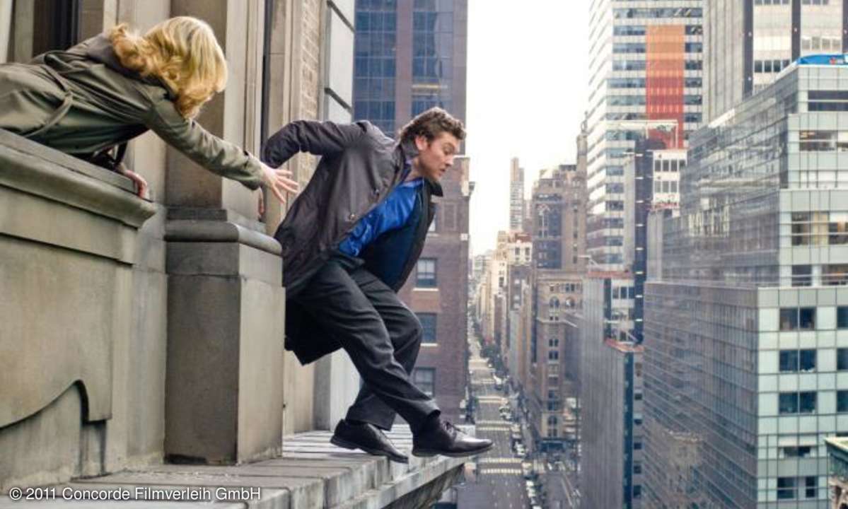 Für Sam Worthington waren die Dreharbeiten 70 Meter über dem Boden besonders hart: Er leidet an Höhenangst.