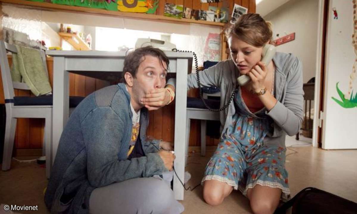Immerhin bekommt Radost (Lola Dockhorn) ihren Vater Bruno (Christian Ulmen) manchmal zum Schweigen, wenn sie sich mal wieder um alles kümmern muss.