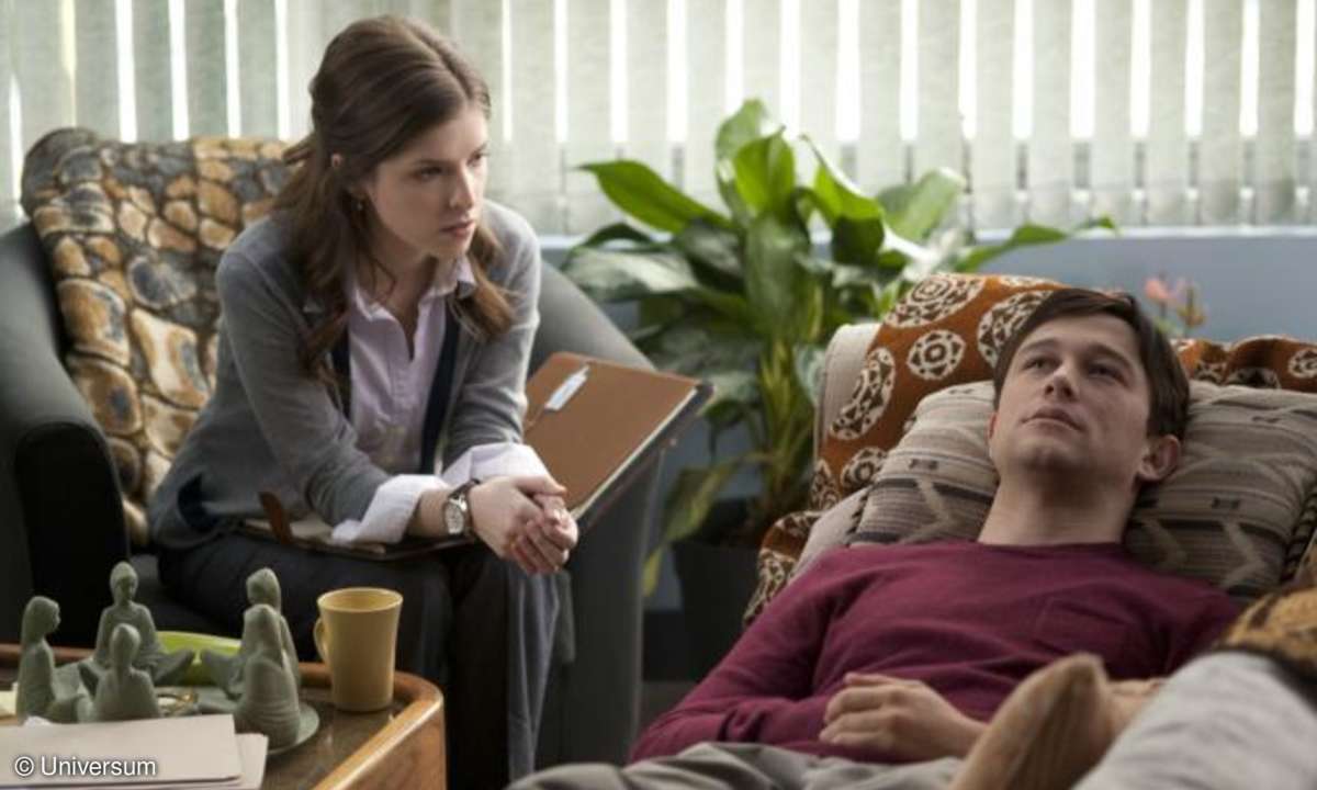 Es ist schon schwierig, sich bei einer Therapeutin (Anna Kendrick) auf die Couch zu legen, wenn man erst ihr dritter Patient ist. Adam (Joseph Gordon-Levitt) macht's trotzdem.