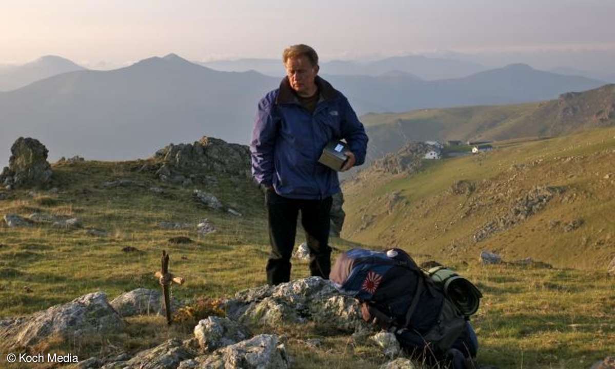 Tom Avery (Martin Sheen) verteilt die Asche seines Sohnes entlang des Jakobswegs.