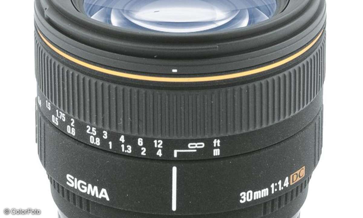 Sigma EX 1,4/30 mm DC
