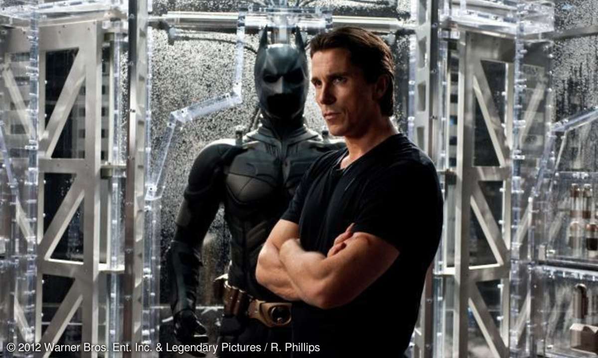Wer bin ich, und wenn ja, wie viele: Bruce Wayne (Christian Bale) denkt viel über den Sinn seiner Batman-Karriere nach.