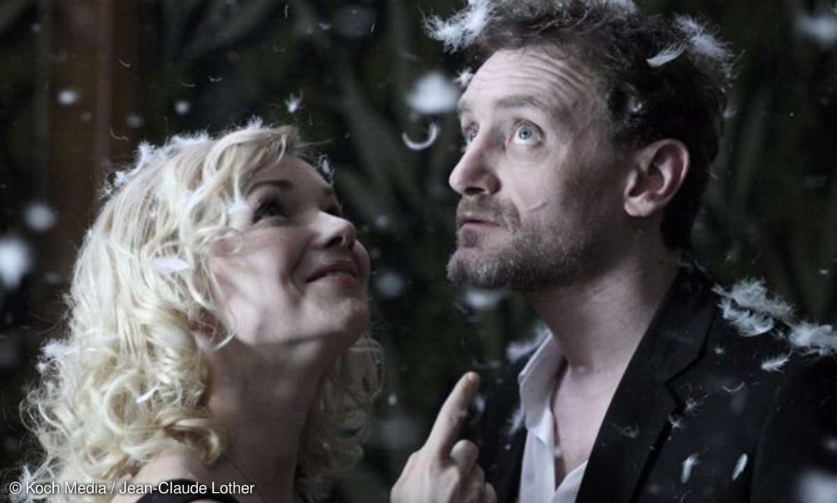 Die Monroe und ihr Schnüffler. Plötzlich schneit es Krimistoff und Motive vom Feinsten für den Krimiautor Rousseau (Jean-Paul Rouve mit Sophie Quinton).