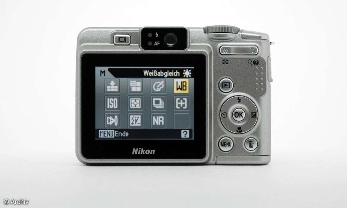 Nikon Coolpix P50 Rückseite