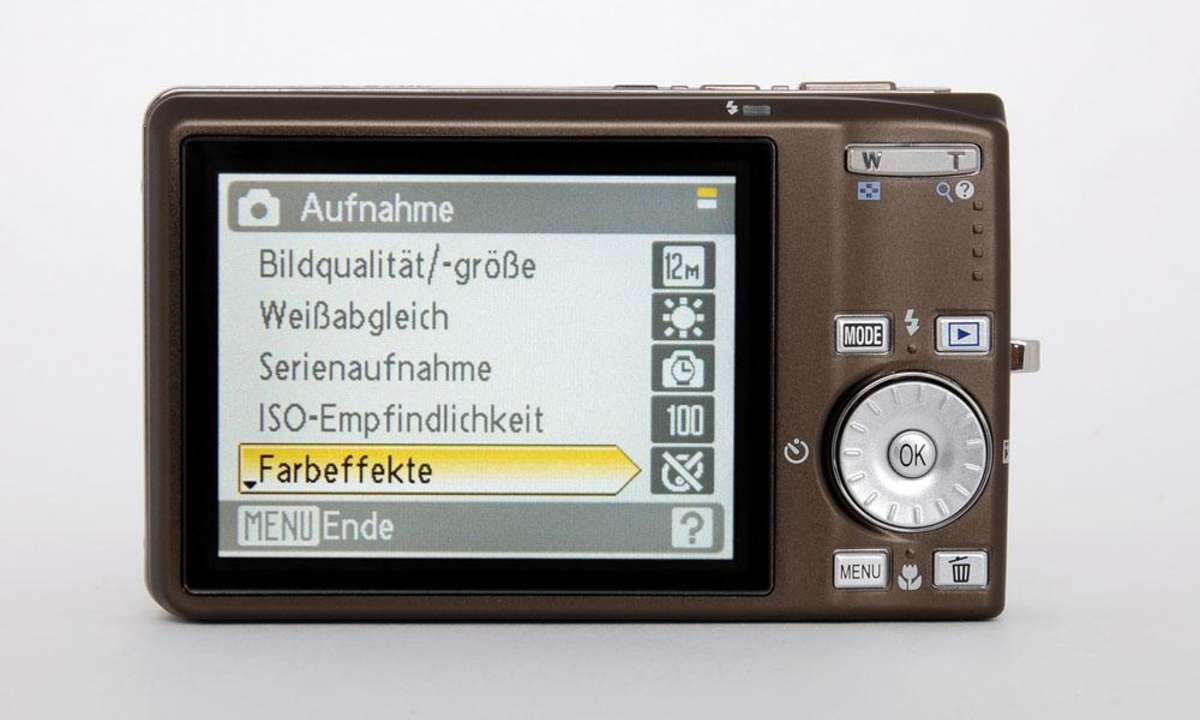 Nikon Coolpix S700 Rückseite/ Display