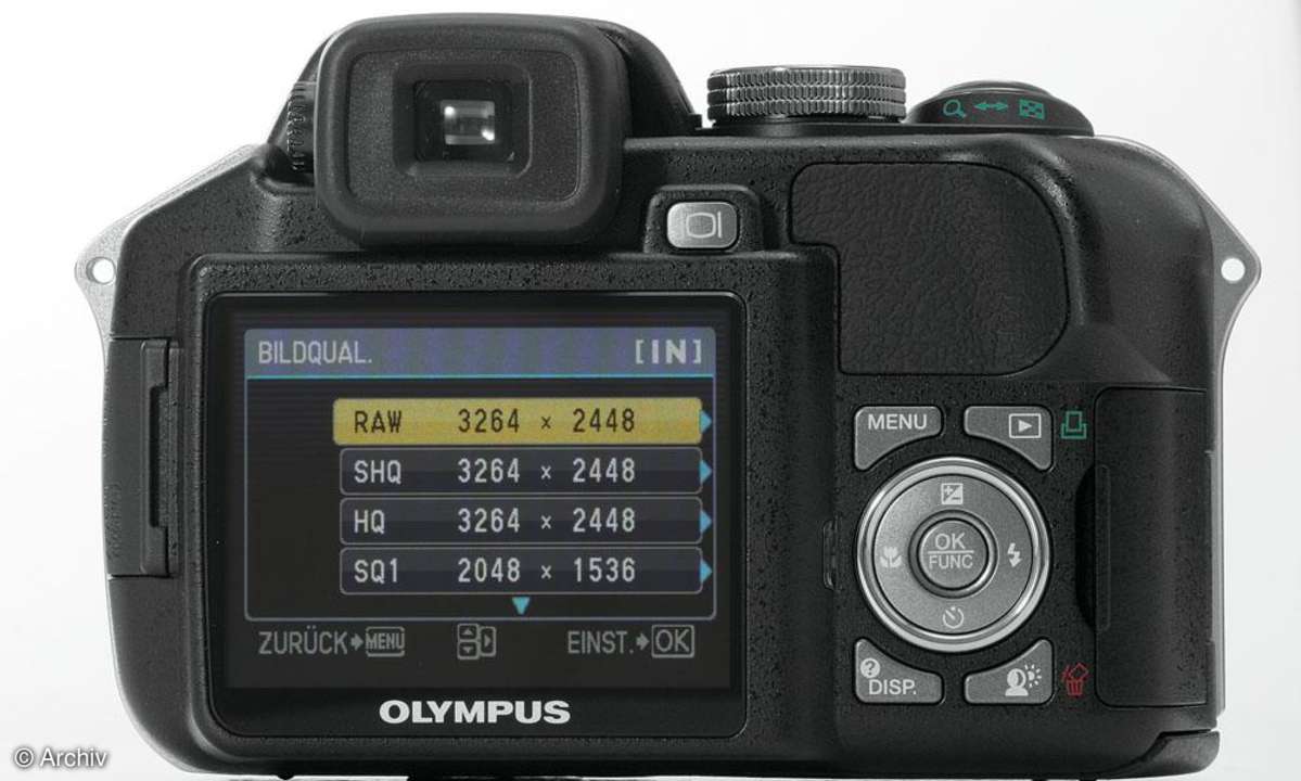 Olympus SP-560UZ Rückseite