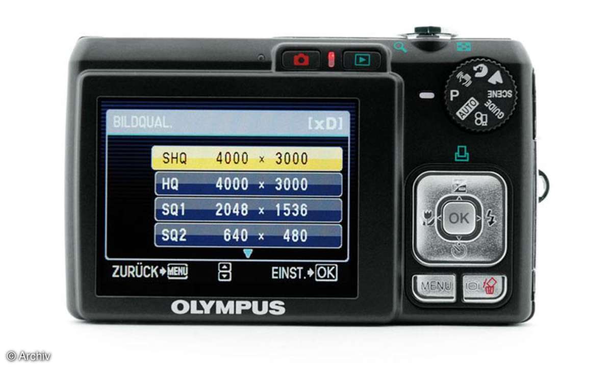 Olympus FE-300 Rückseite/ Display