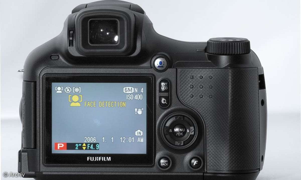 Fujifilm Finepix S6500fd Rückseite