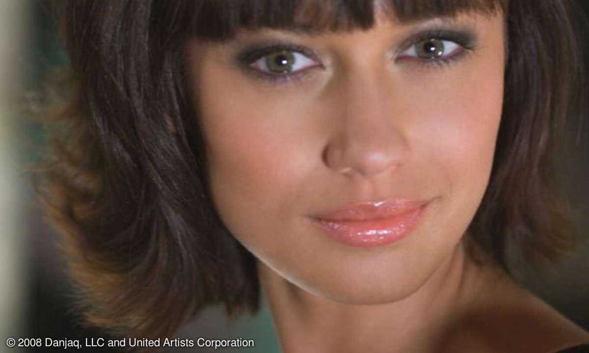 Olga Kurylenko wuchs in der Ukraine auf, zog aber vor Jahren schon nach Paris: