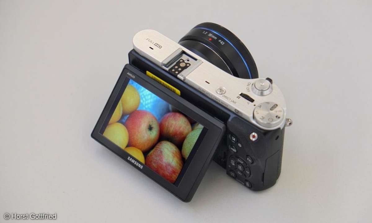 Samsung NX-300 - Super Amoled Display