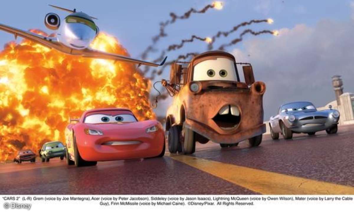 Flitzer Lightning McQueen und sein rostiger Kumpel Hook erleben explosive Abenteuer.