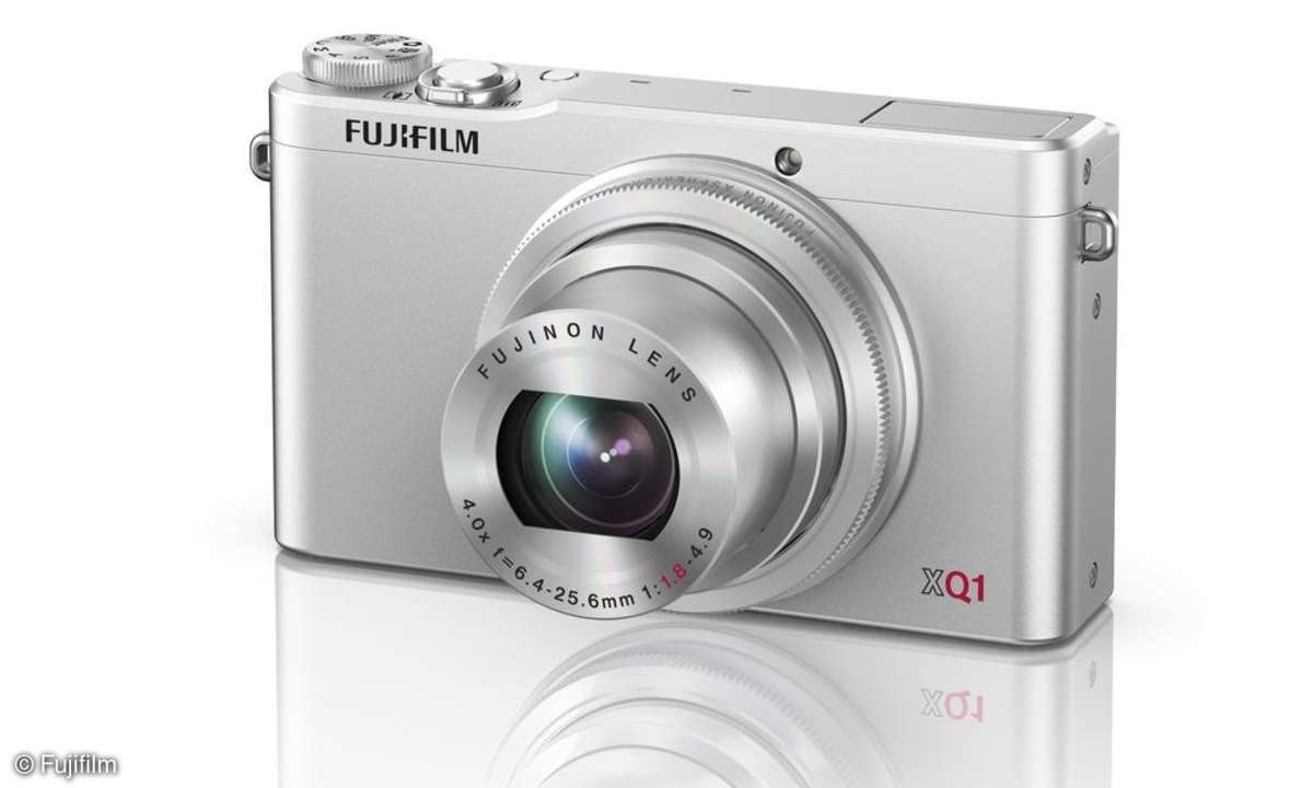 Fujifilm XQ1 - Silber vorne Seite