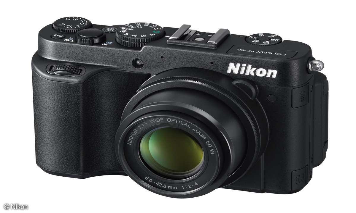 Nikon Coolpix P7700