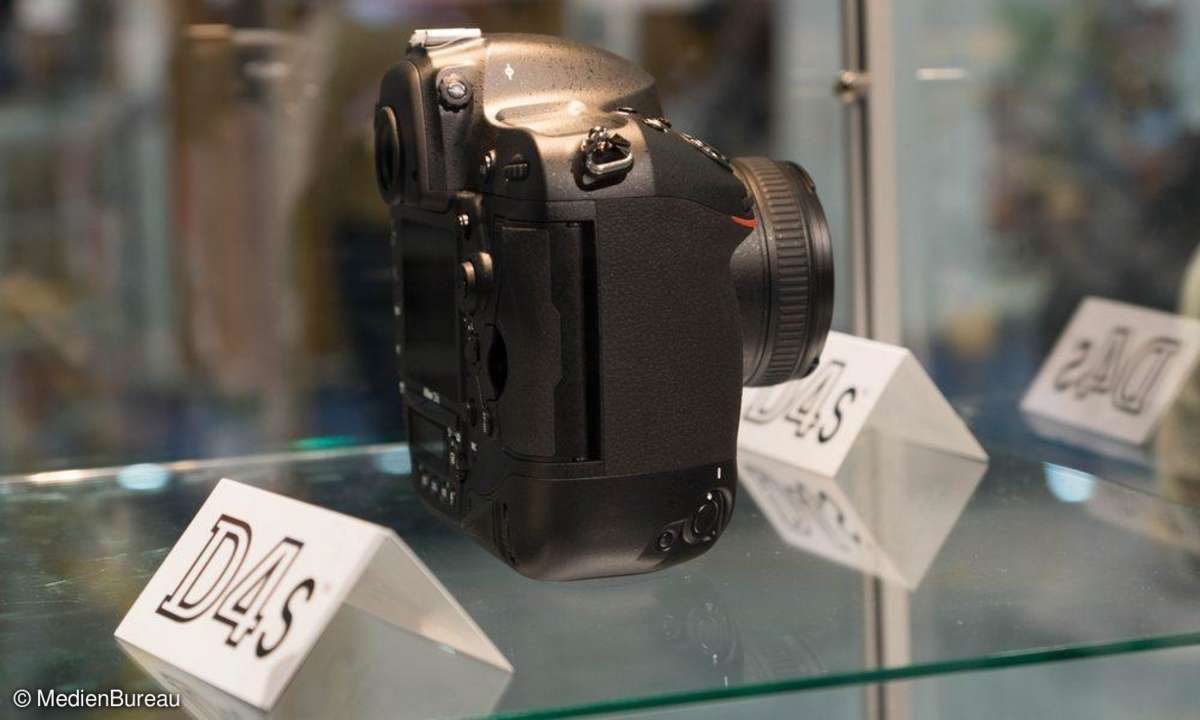 Nikon D4S - Seite