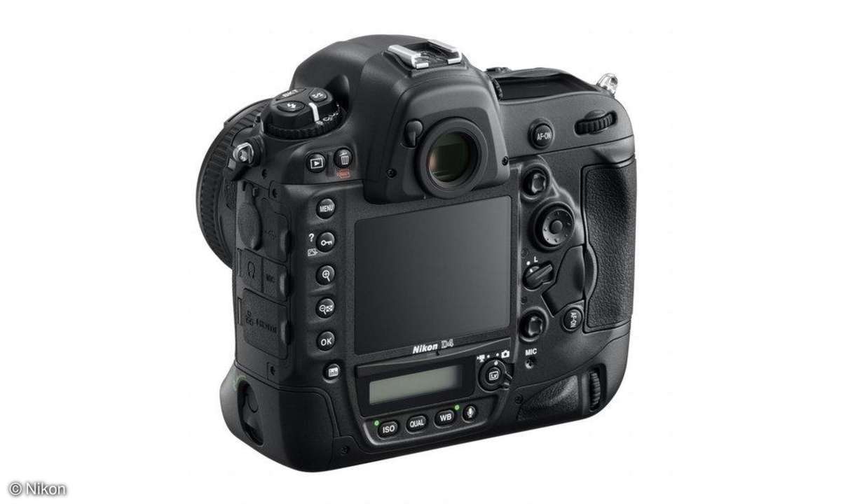 Nikon D4 - hinten
