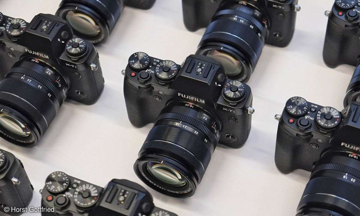 Fujifilm X-T1 auf Tisch