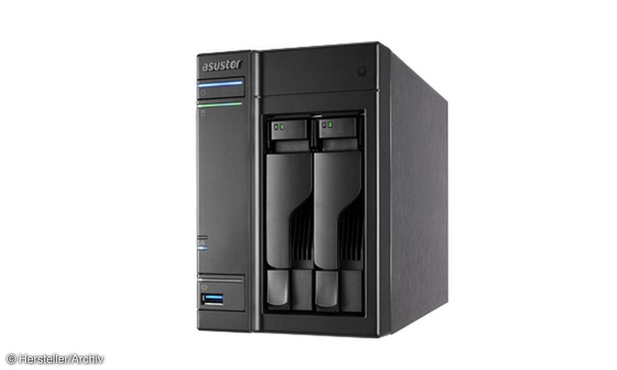 An Asus' rund 200 Euro teurem AS-202T sticht neben der vergleichsweise leistungsfähigen Intel Atom CE5315 Dualcore-CPU und dem mit 512 MByte großzügig bemessenen RAM vor allem auch die Zahl von insgesamt vier USB-Anschlüssen hervor.